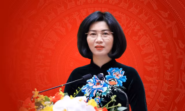 Chân dung tân Chủ tịch HĐND thành phố Hà Nội Phùng Thị Hồng Hà