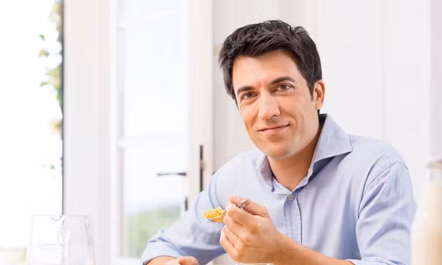 Chế độ ăn của người cha có thể ảnh hưởng lâu dài đến sức khỏe con cái