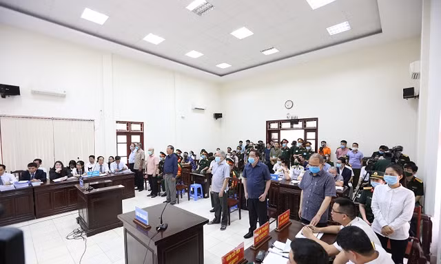 Toàn cảnh phiên tòa.