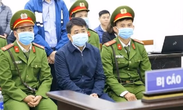 Ông Nguyễn Đức Chung tại tòa án ngày 11/12.