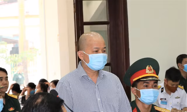 Kiểm sát viên nói Đinh Ngọc Hệ vu khống cả cháu mình.