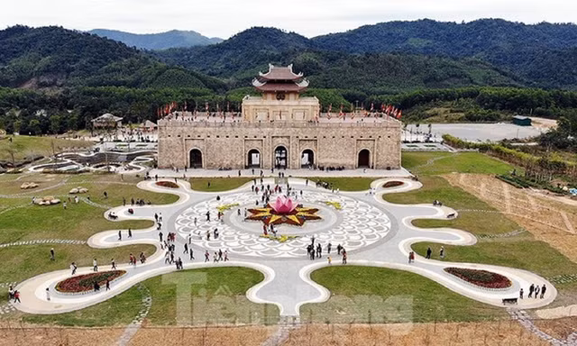 Khu du lịch Tây Yên Tử. Ảnh Mạnh Thắng.
