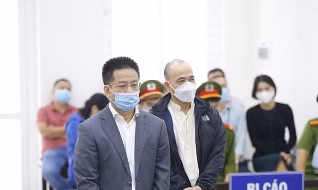 Các bị cáo tại tòa.