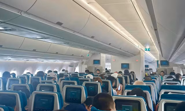 'Cháy' vé máy bay, tàu hỏa dịp Tết 