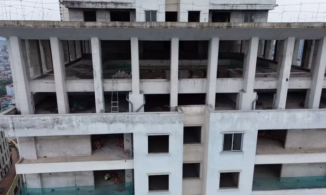 Động thái loạt dự án chung cư ở Hà Nội sau thời gian dài bỏ hoang, quây tôn