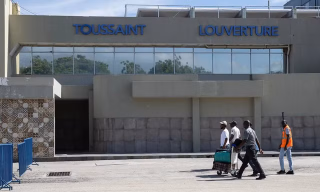 Đóng cửa sân bay quốc tế Haiti
