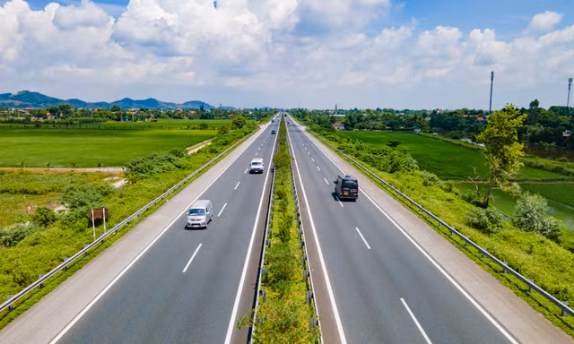 2 ngày nữa sẽ phân luồng ô tô đi cao tốc Cầu Giẽ - Ninh Bình 