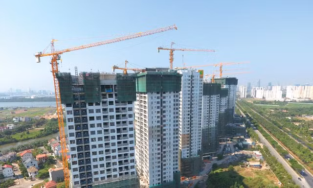 Doanh nghiệp địa ốc vẫn 'khát' dòng tiền