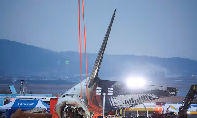Một ngày xảy ra 2 vụ tai nạn máy bay Boeing 737-800 kinh hoàng