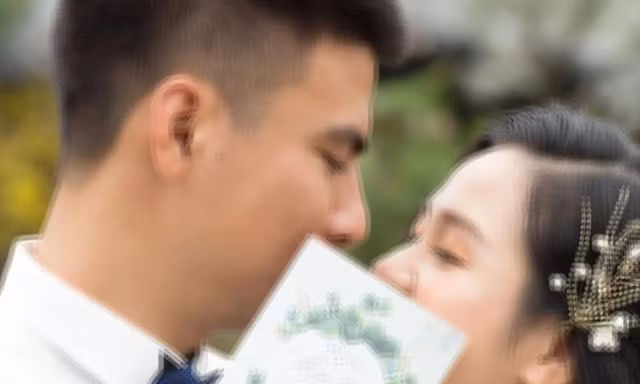 Lạ lùng nghề 'làm mai cho người giàu', thu trăm triệu đồng ở Hà Nội