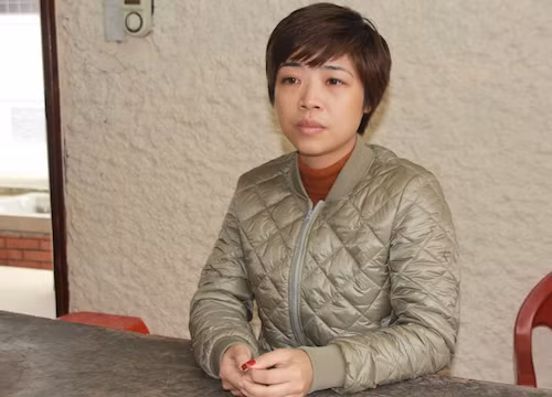Võ Thị Hằng tại cơ quan công an