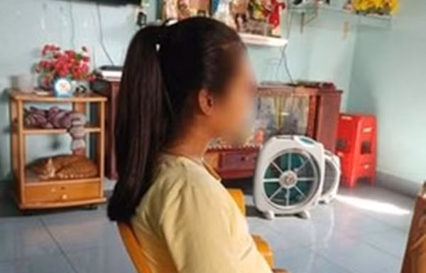 Nghi con gái có thai, gia đình tố giác nam sinh 15 tuổi