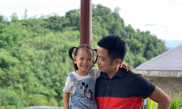 Lời kể của ông bố 'não cá vàng' trót quên con gái trên đường về Hà Nội
