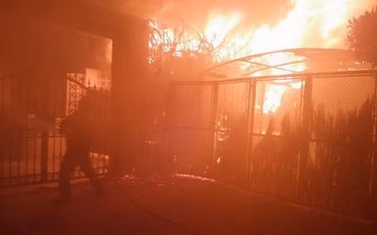 Con rể phóng hỏa đốt nhà mẹ vợ trong đêm