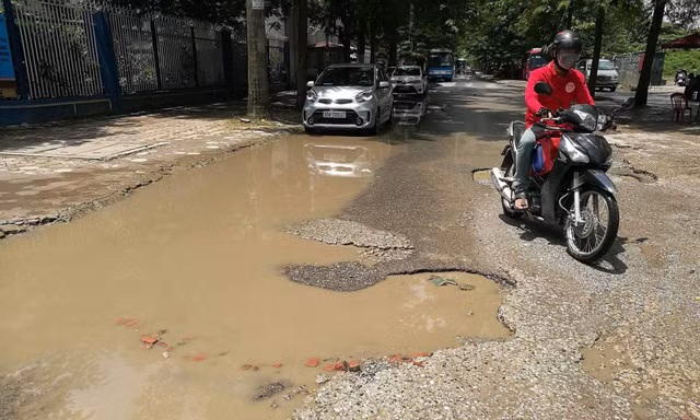 Đoạn đường ngập lụt tại khu đô thị Đông Nam Trần Duy Hưng