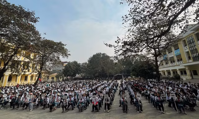 Head Tiến Cường tổ chức 'An toàn giao thông cho nụ cười ngày mai' cho hơn 1.300 học sinh
