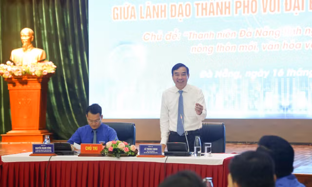 Chủ tịch Đà Nẵng đối thoại với thanh niên 