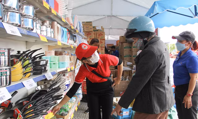 Đà Nẵng vận động hơn 5 tỷ đồng hỗ trợ hoàn cảnh khó khăn trong Tháng Nhân đạo