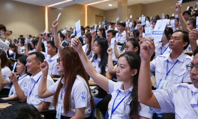 Anh Lê Công Hùng giữ chức danh Chủ tịch Hội Sinh viên TP. Đà Nẵng