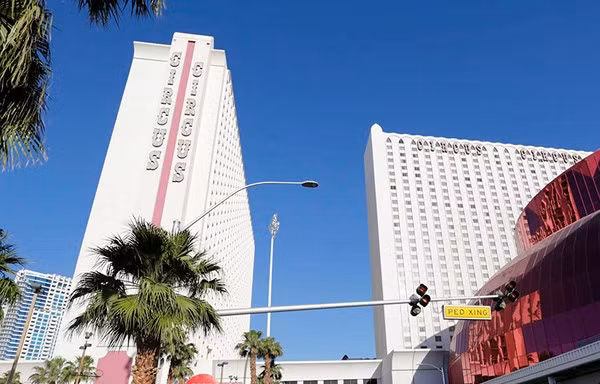 Tro cốt người Việt bị sát hại tại Las Vegas sắp được mang về nước