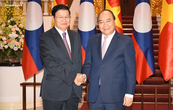 Thủ tướng Nguyễn Xuân Phúc đã tiếp Thủ tướng Chính phủ Lào Thongloun Sisoulith. Ảnh:VGP