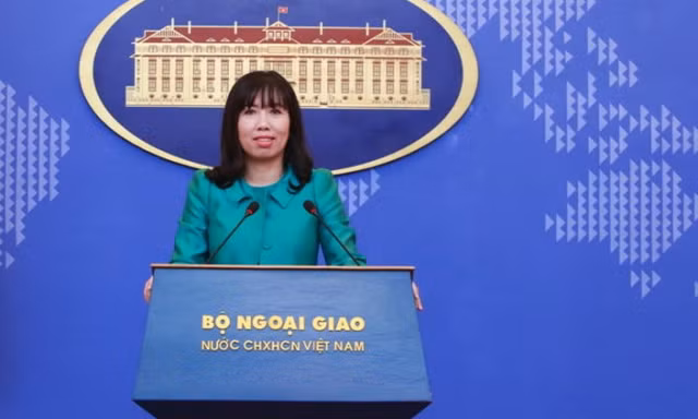 Người Phát ngôn Lê Thị Thu Hằng.