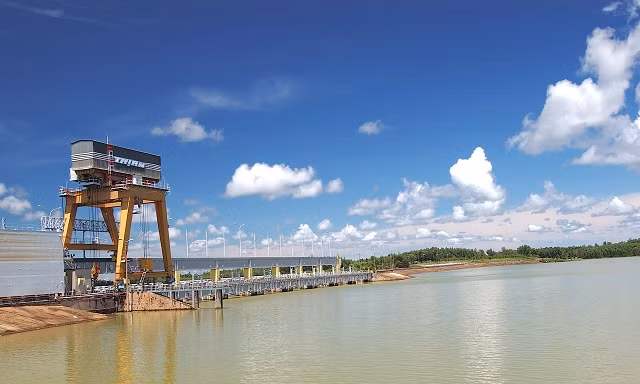 Nước ồ ạt về hồ, thủy điện Trị An chuẩn bị xả lũ