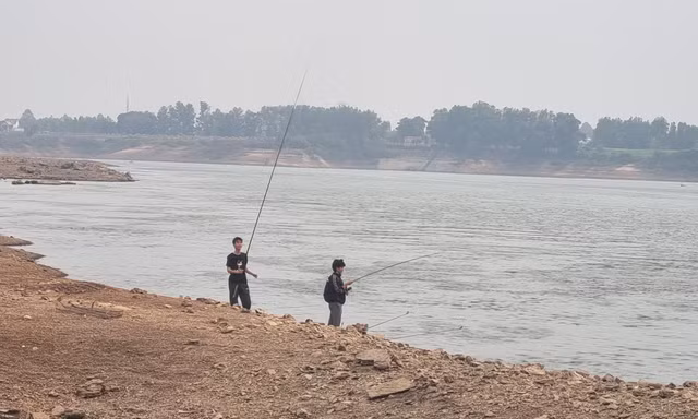 Điều tra vụ nhân viên kiểm lâm bị nhóm người bắt trói, hành hung rồi cướp ca nô 