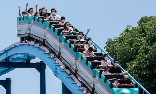 Cấm la hét - quy định mới khi chơi tàu lượn siêu tốc ở Nhật Bản