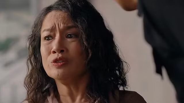 Vai diễn của Tú Oanh tạo tranh luận