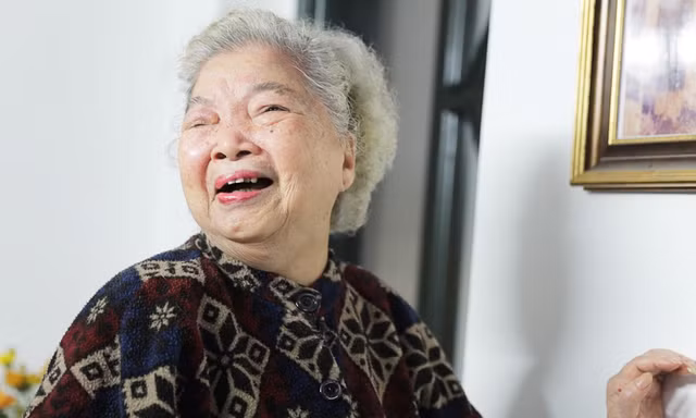 NSƯT Lê Mai: 'Sống cùng con gái Lê Khanh, ngồi trà đá mỗi ngày'