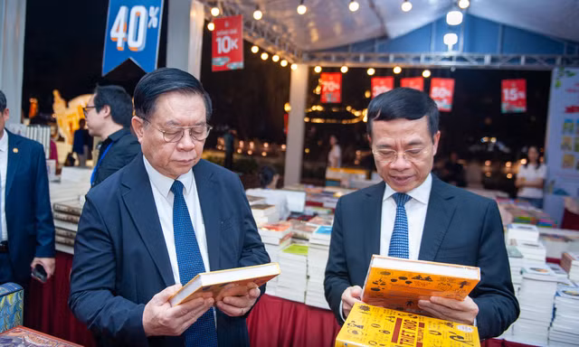 Trưởng Ban Tuyên giáo T.Ư Nguyễn Trọng Nghĩa: 'Văn hóa đọc phải là nhu cầu thiết yếu, tự thân'