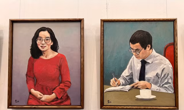 Họa sĩ Phạm Luận vẽ nhiều bóng hồng nhưng vợ không ghen
