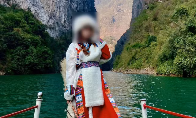 Mặc trang phục Mông Cổ ở Hà Giang: Nông nổi, không có lòng tự trọng dân tộc