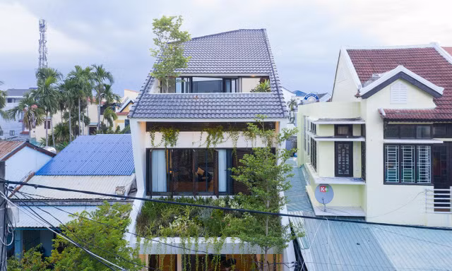 Ấn tượng với ngôi nhà 'khoét mái' trong ngõ ở phố cổ Hội An