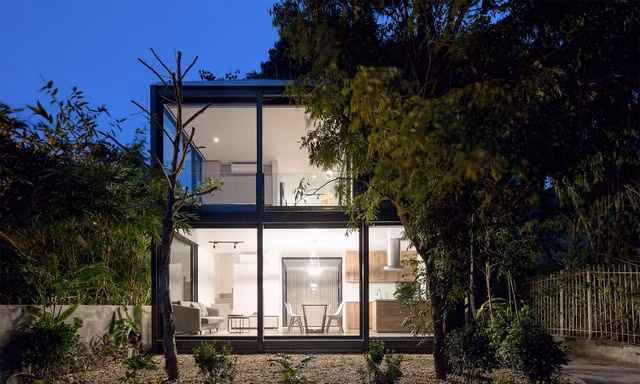 Nhà trong suốt ở Hà Nội gây ‘sốt’ 