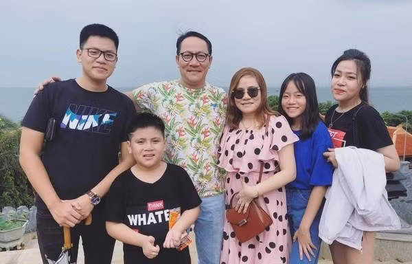 Kẹt ở Hà Nội nửa năm, NSƯT Hoàng Hải sợ về con quên mặt bố