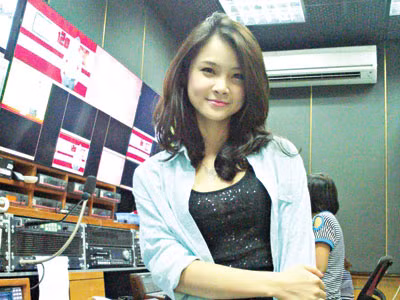 Hot girl wushu xinh đẹp chuyển nghề làm MC