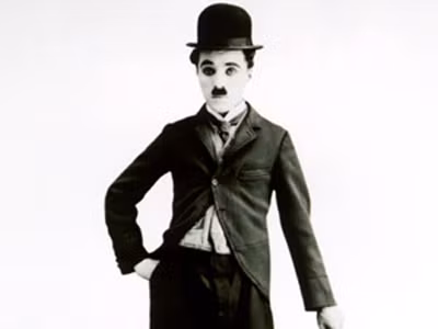 Hề Charlot lại nóng