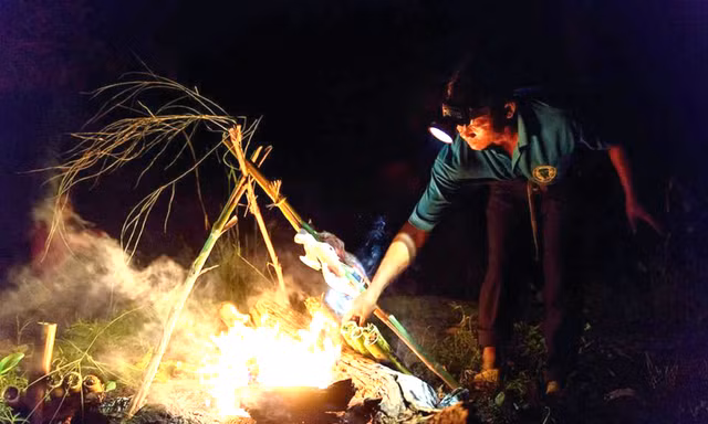 Gà nướng 'sa lửa' Tây Nguyên: Nhìn thôi đã thèm