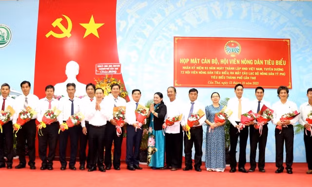 Cần Thơ ra mắt câu lạc bộ nông dân tỷ phú tiêu biểu