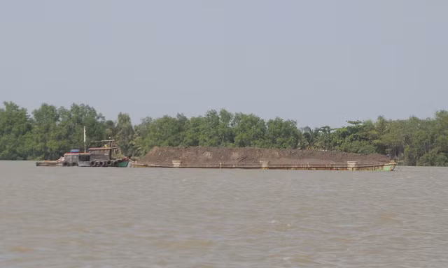Xử phạt một công ty khai thác cát trái phép hơn 9 tỷ đồng
