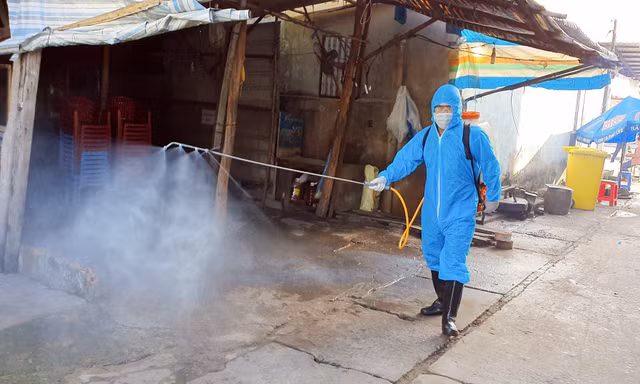  7 nhân viên làm nhiệm vụ tại bệnh viện dã chiến ở Hậu Giang mắc COVID-19