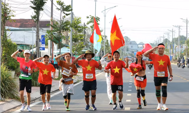 Những hình ảnh tự hào tại giải bán Marathon Vĩnh Long - Hành trình trái tim Mekong