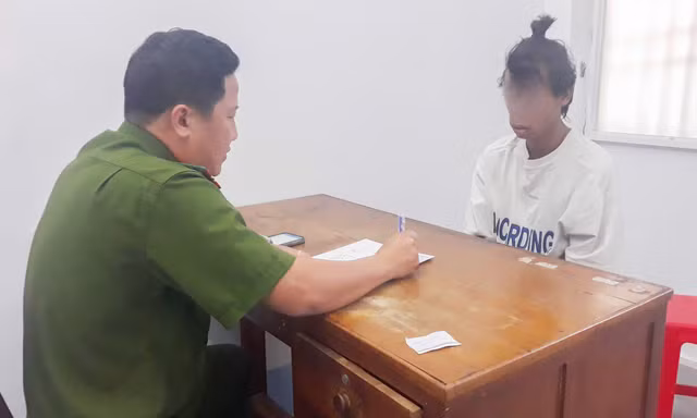 Làm rõ vụ đốt xe ô tô ở Vĩnh Long