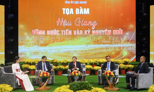 Hậu Giang đã giảm 15% biên chế công chức và hơn 20% viên chức