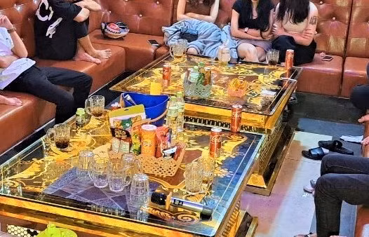 Cần Thơ cảnh báo tình trạng núp bóng, lách luật, biến tướng karaoke, vũ trường 