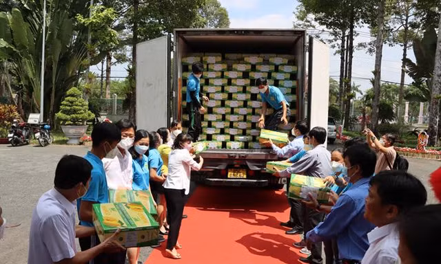 Xuất khẩu lô xoài đầu năm sang Châu Âu