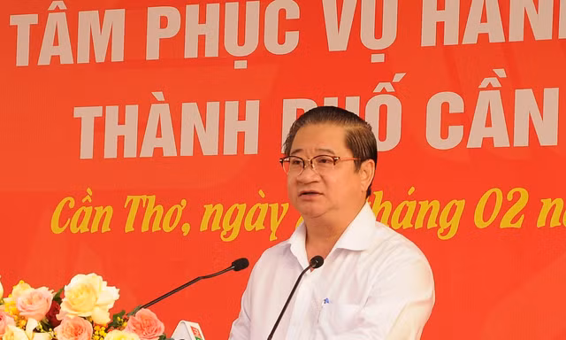 Chủ tịch Cần Thơ: Phục vụ người dân, phải biết nói '3 xin'