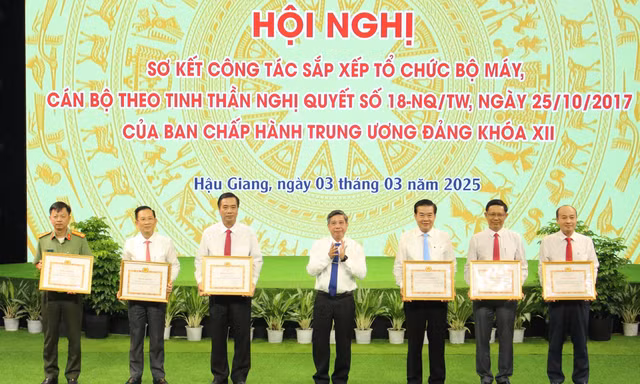 Sau tinh gọn bộ máy, Hậu Giang giảm hàng chục cơ quan cấp tỉnh